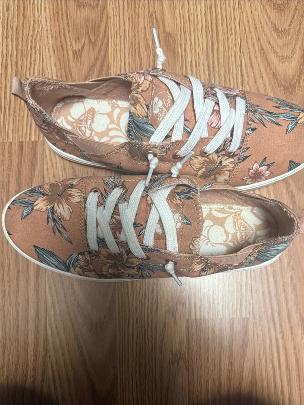 Roxy Women's Floral Canvas Sneakers in Rust and White